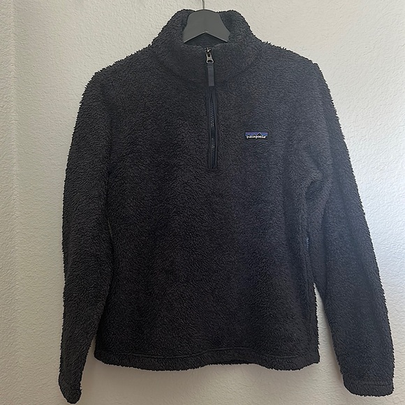 Patagonia Tops - Patagonia Sherpa Medium Half Zip